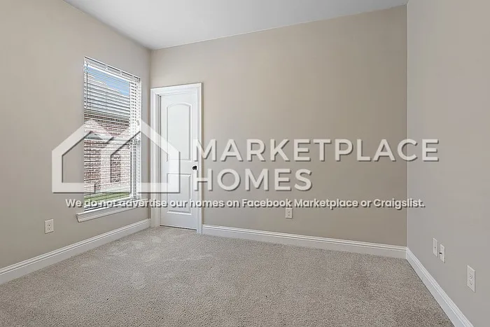 462 Lake Breeze Dr — Photo 14