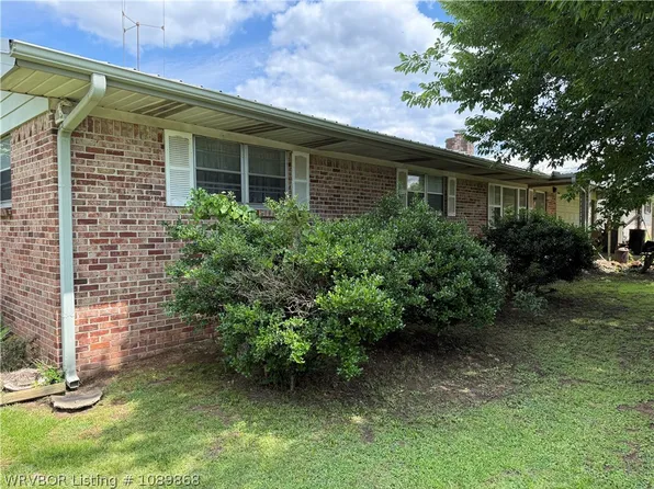 206 Maple Dr, Pocola, OK 74902
