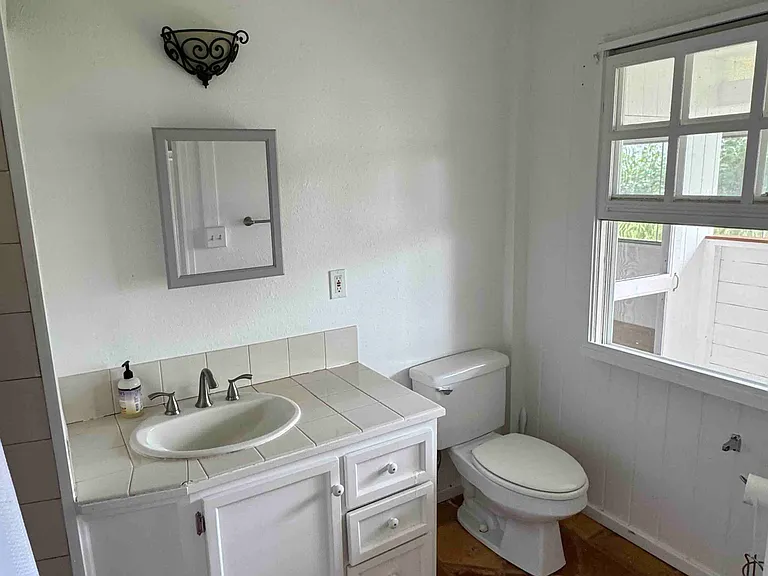 5150 Kahiliholo Rd #C — Photo 2