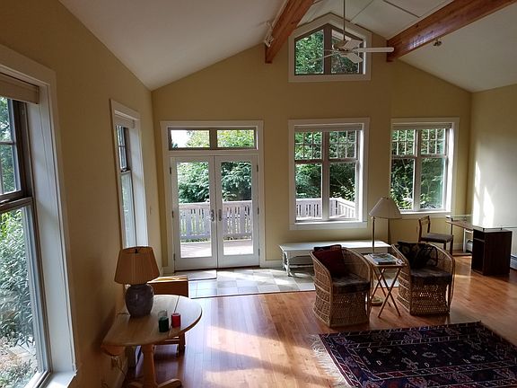 4th image of 1335 NE Warner Park