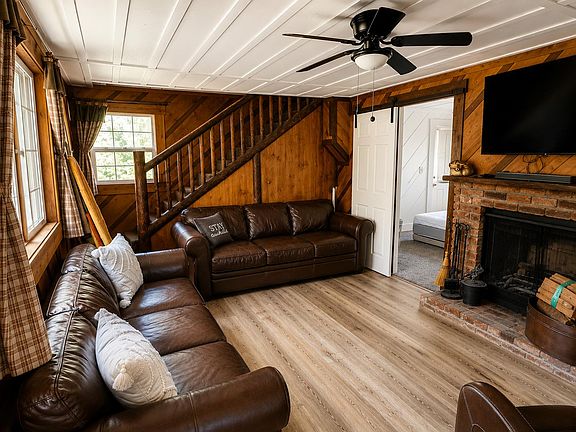 2nd image of 41871 Foxtail Ln