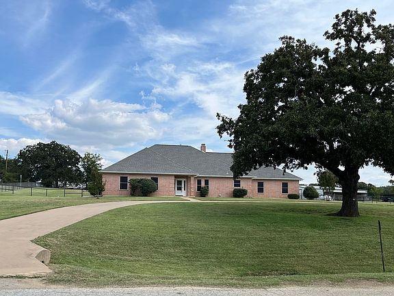 3rd image of 4763 Red Oak Cir