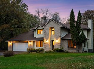 230 Plainview Dr, River Falls, WI 54022