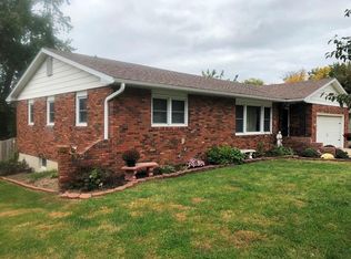 1518 Hickory Dr, Chillicothe, MO 64601