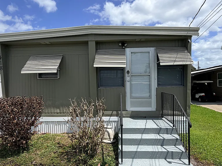 1418 Lakeview Dr — Photo 2