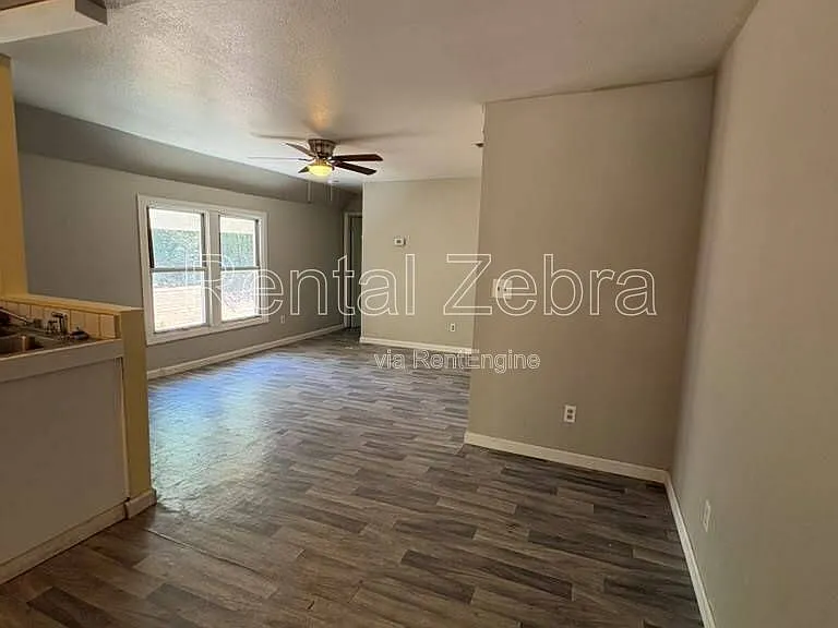 353 W 22nd St — Photo 1