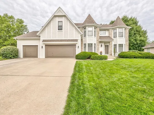 12914 Goddard Ave, Overland Park, KS 66213