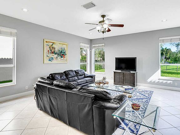 5th image of 4182 Wellington Shores Dr