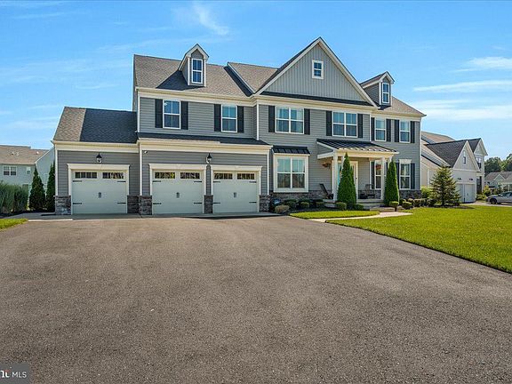 3rd image of 110 Cambridge Blvd