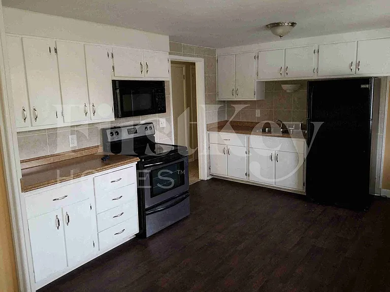 29 N Walnut Ln — Photo 7