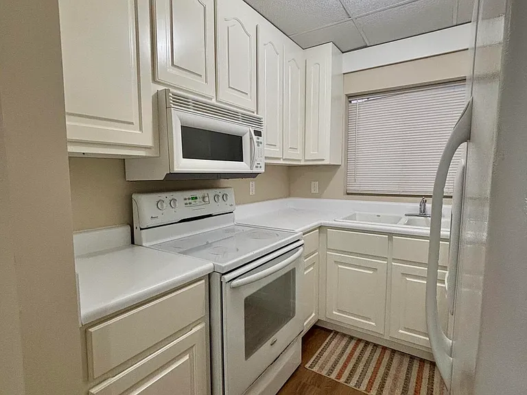 316 Cherry St #24 — Photo 11