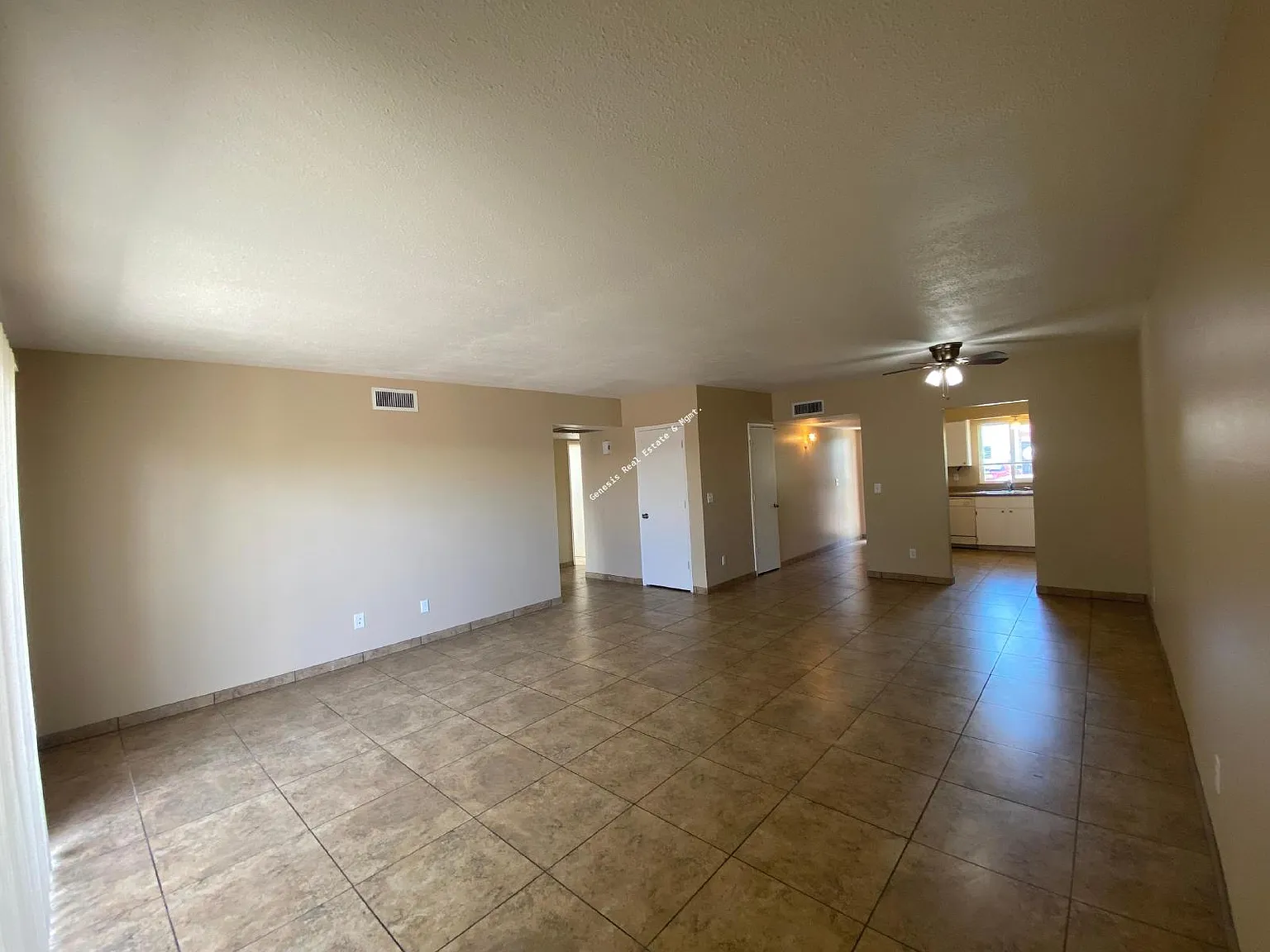 3 bed, 2.0 bath, 1259 sqft, $1,695 — Photo 4