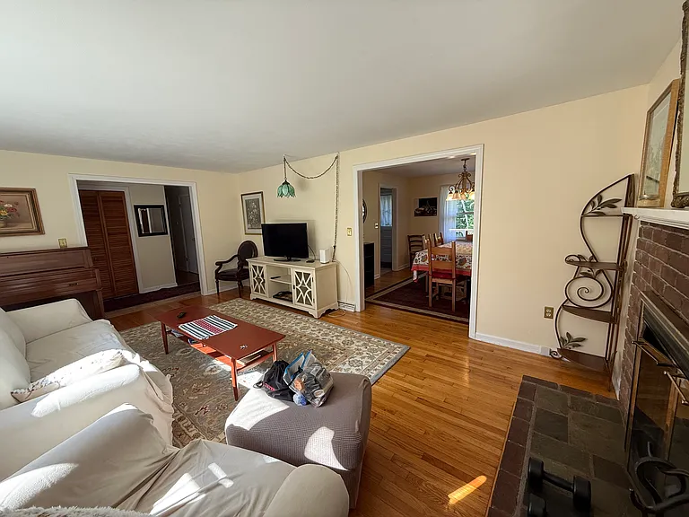 475 Saw Mill Rd — Photo 22