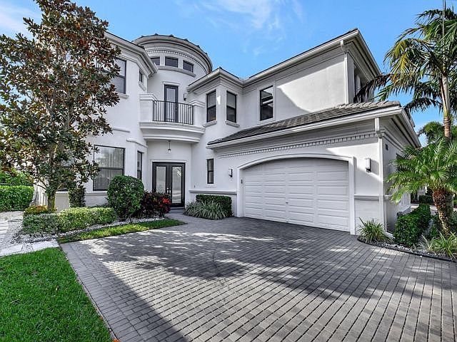 1st image of 9766 Vitrail Ln