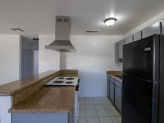 3rd image of 1401 N 22nd St #4