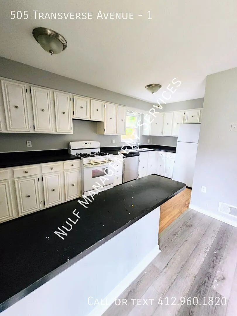 1 bed, 1 bath in Mt Oliver — Photo 1