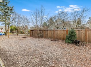 7000 NE Irving St LOT 4, Portland, OR 97213