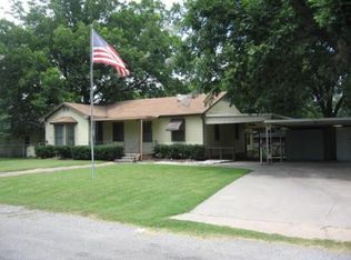 703 NW D St, Stigler, OK 74462