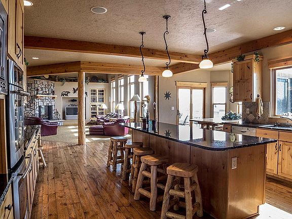 Large kitchen 22x13