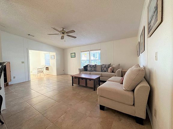 4th image of 114 Strawberry Junction Ln