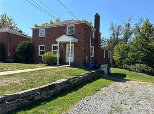 2409 Saint David Dr, McKeesport, PA