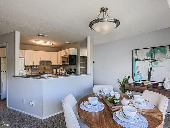 4th image of 107 Idlewild Rd APT 2A