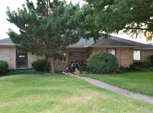 4202 Pleasant Oaks Ct, Arlington, TX 76016