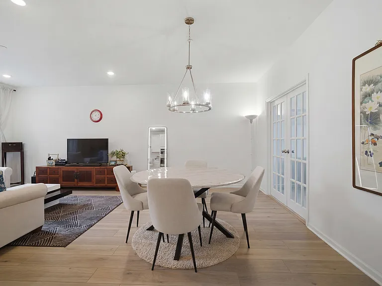 331 Didier Ct — Photo 13