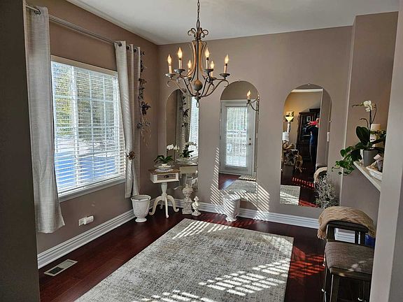 3rd image of 6062 Canterbury Ln