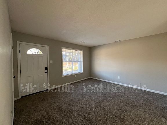 2nd image of 3633 Skylark Dr