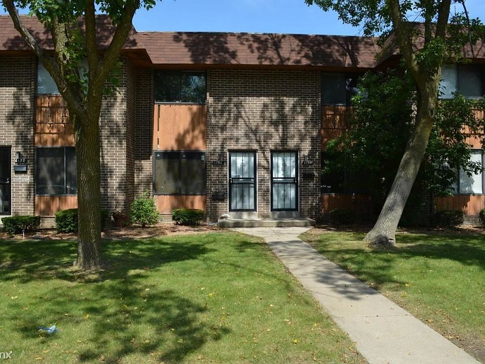 6154_West_Port_Avenue_1