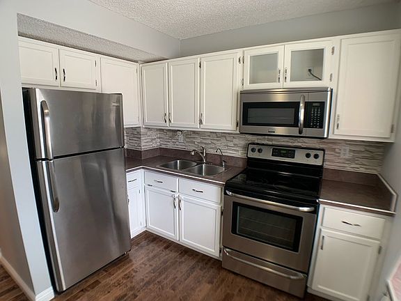 3rd image of 153A Dickins Dr