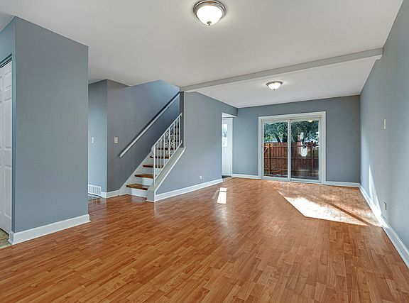3rd image of 4023 Oxford Ct