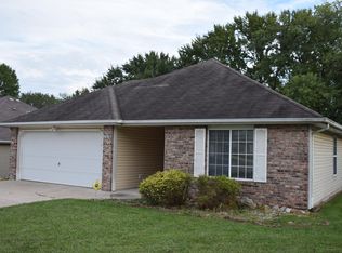 1216 Squirewood Way, Columbia, MO 65203
