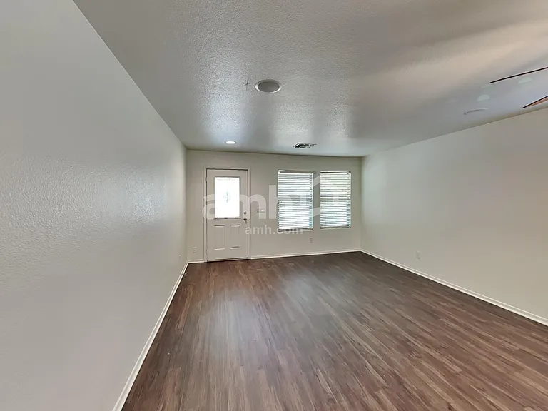 780 E Cowboy Cove Trl — Photo 5