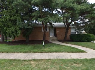 10029 S Kilbourn Ave, Oak Lawn, IL 60453