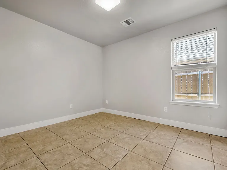 9315 Buccola Ave — Photo 23