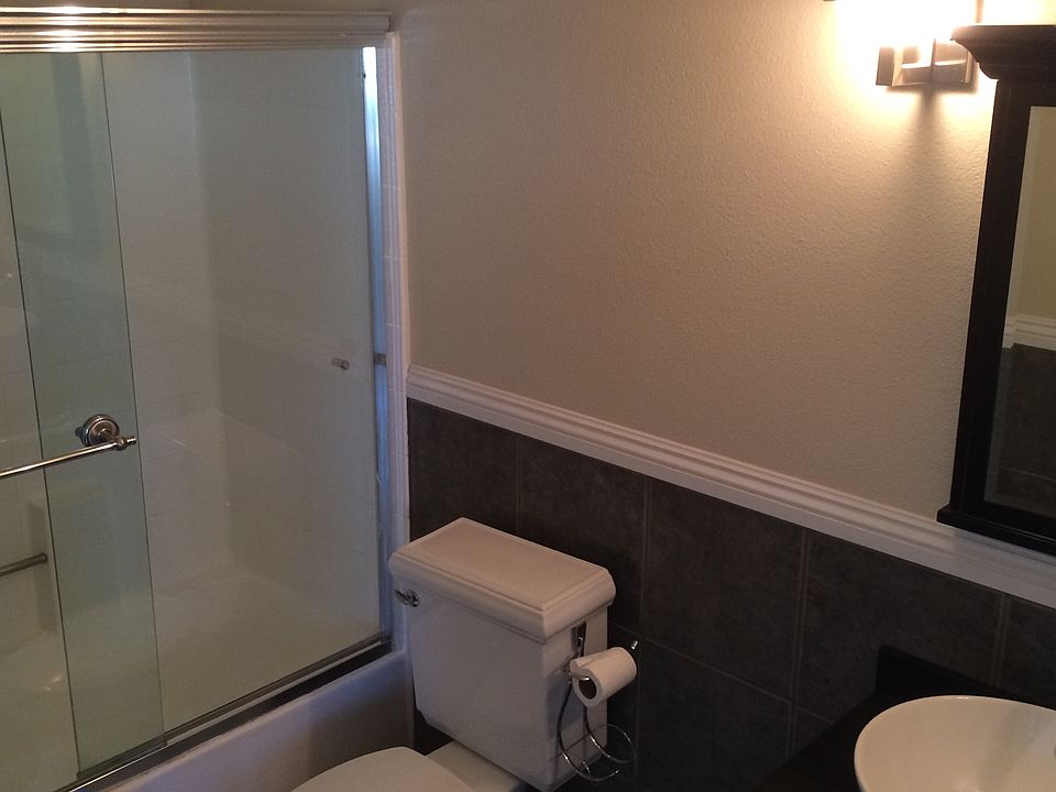 2nd image of 14682 Moon Crest Ln Unit G