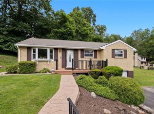 302 Blaze Dr, Glenshaw, PA