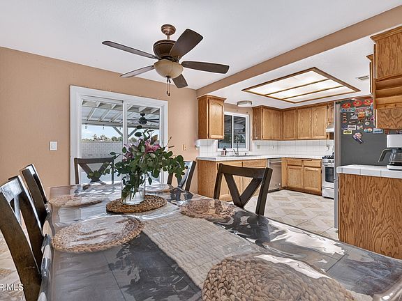 5th image of 834 E Avenue J6