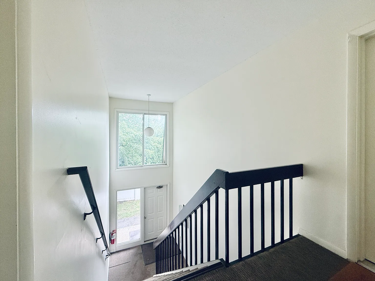2 bed, 1169 sqft, $2,795 — Photo 4
