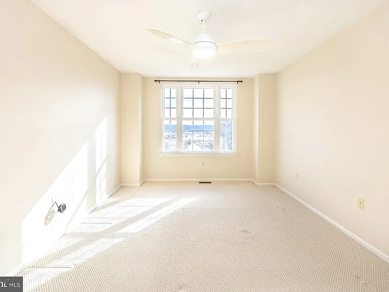171 Madison Way — Photo 4
