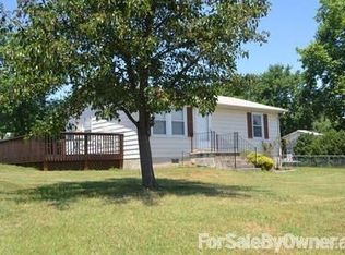 406 9th St, Altavista, VA 24517