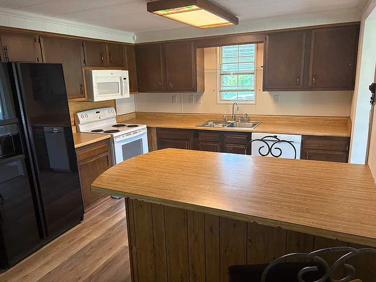 Pleasant Meadow Ln — Photo 8