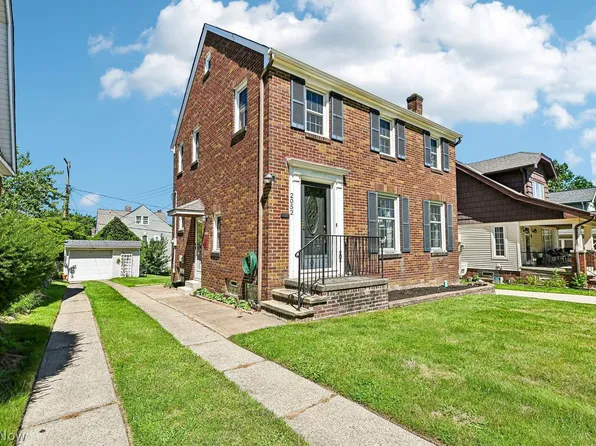 2052 Hillcrest Ave, Cleveland, OH 44109
