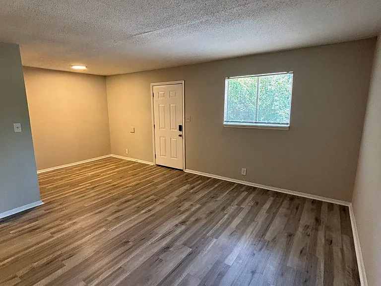 4009 Eunice St SW — Photo 18