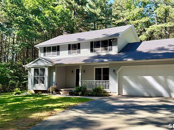2nd image of 6 Sutton Drive