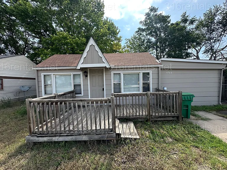 1748 S Meridian Ave — Photo 1