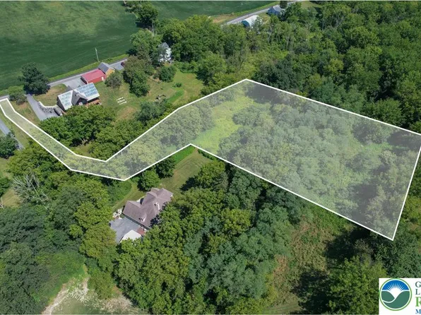 4760 Mulberry St N, Coplay, PA 18037