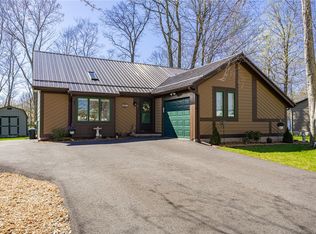 7 Pickett Ln, Hilton, NY 14468